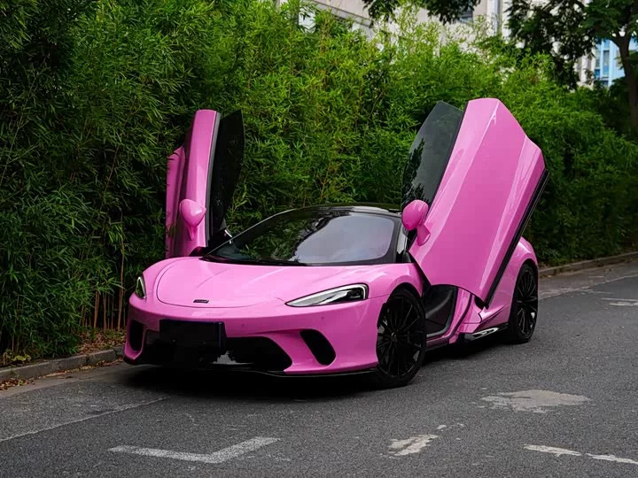 McLaren GT