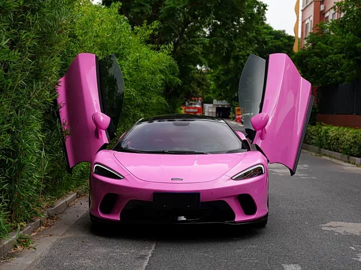 McLaren GT