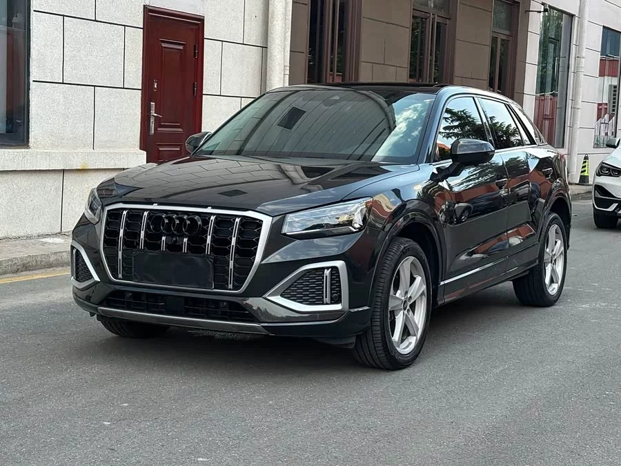 Audi Q2L