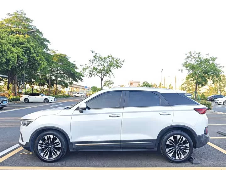 FAW Besturn T77