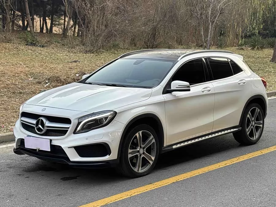 Mercedes Benz GLA