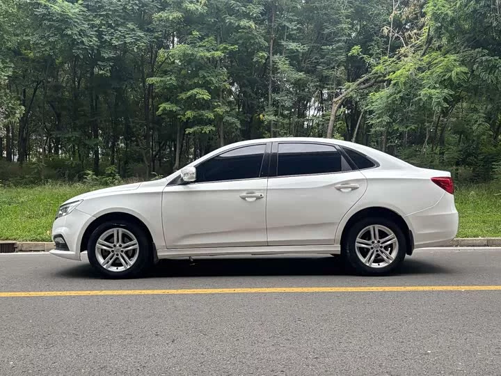 FAW Besturn B30
