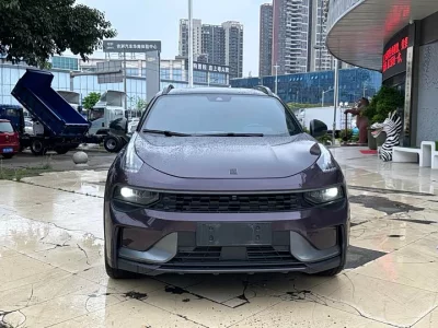 Lynk & Co 01 EM-P
