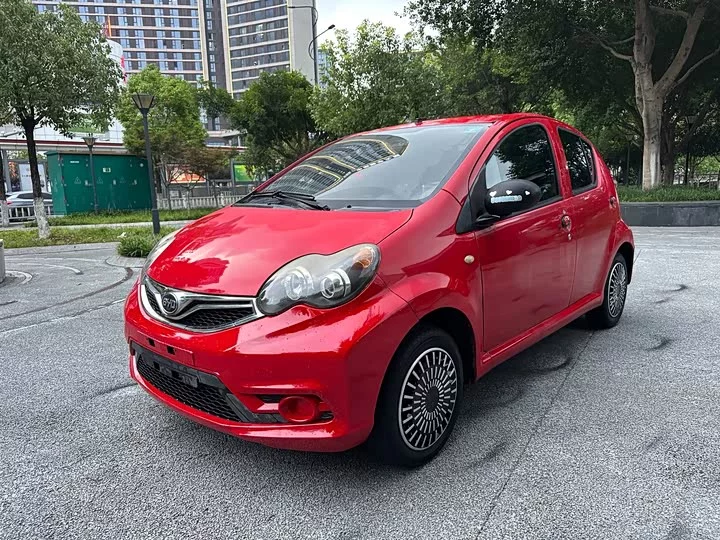 BYD F0