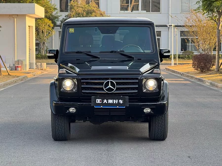 Mercedes Benz G-rated
