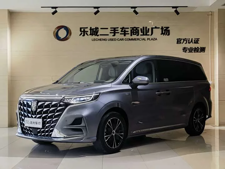 Roewe iMAX8