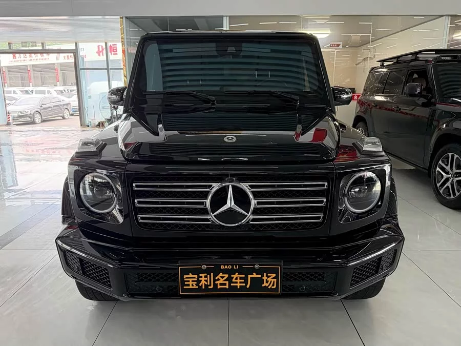Mercedes Benz G-rated