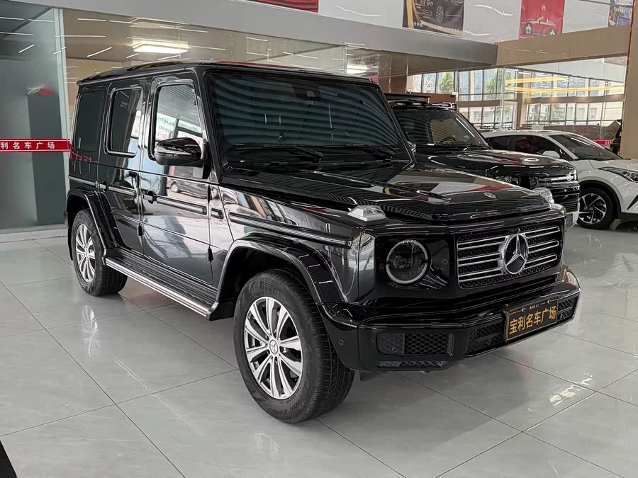 Mercedes Benz G-rated