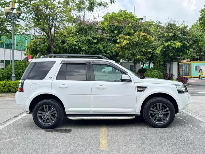 Land Rover Freelander 2