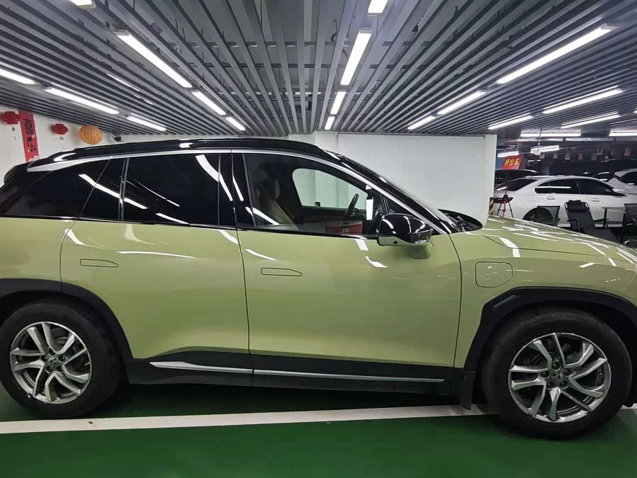 NIO ES6