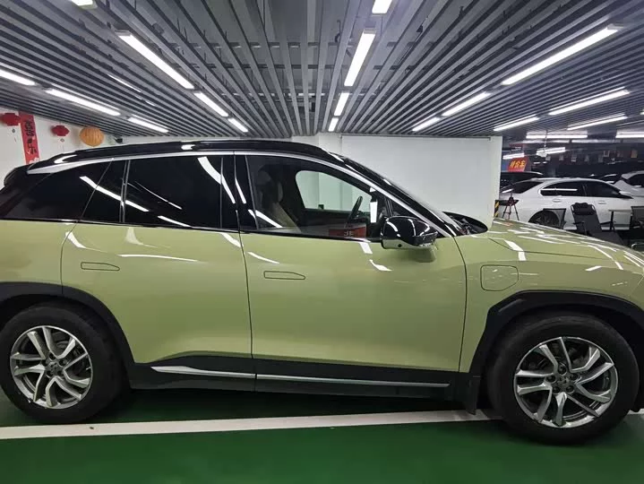 NIO ES6