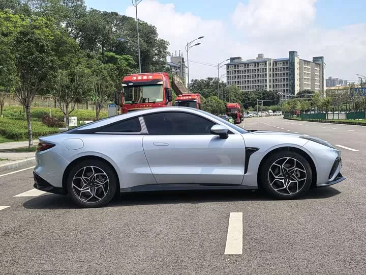 NETA Nezha GT