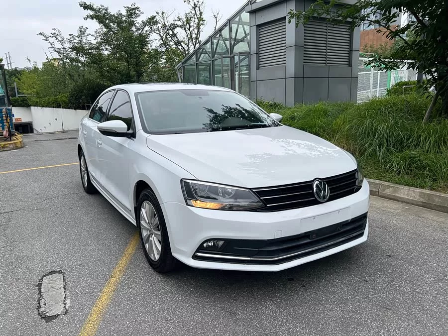 Volkswagen Sagitar