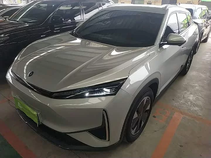 Dongfeng L7