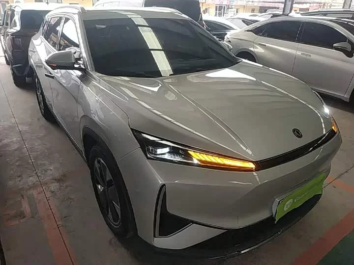 Dongfeng L7