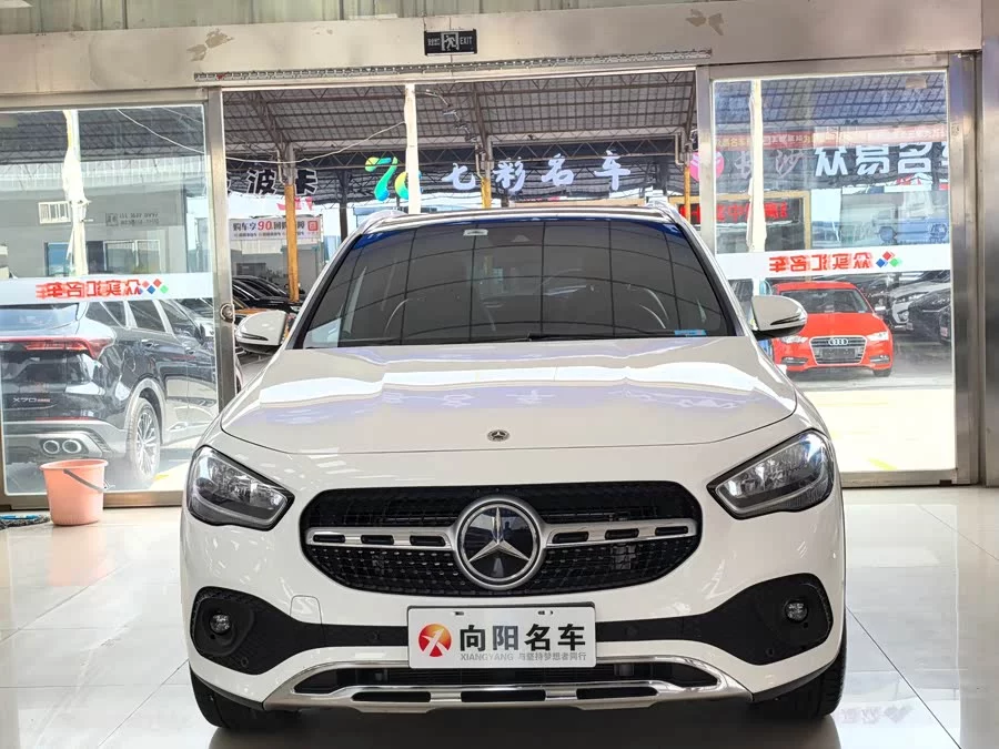 Mercedes Benz GLA