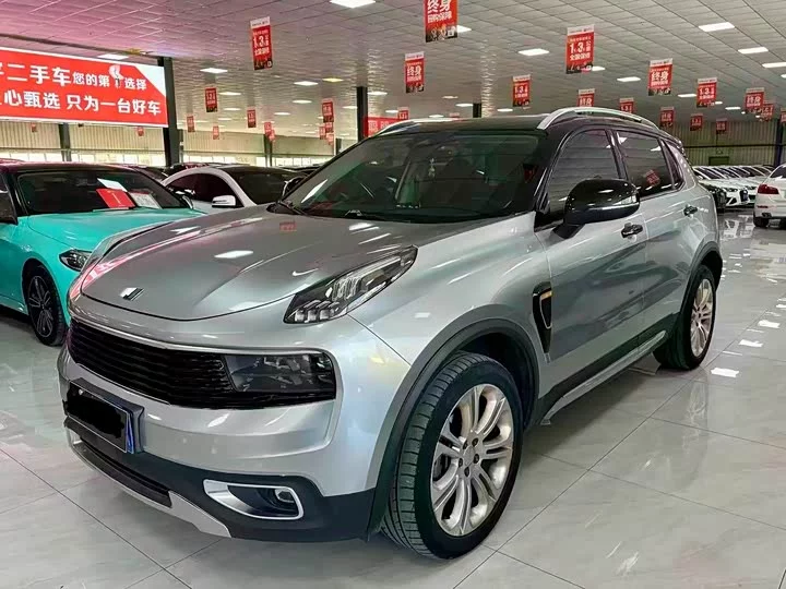 Lynk & Co 01
