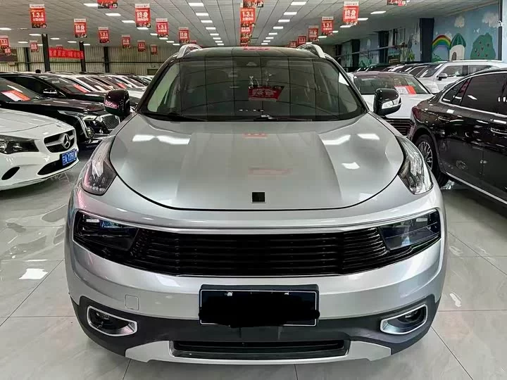 Lynk & Co 01