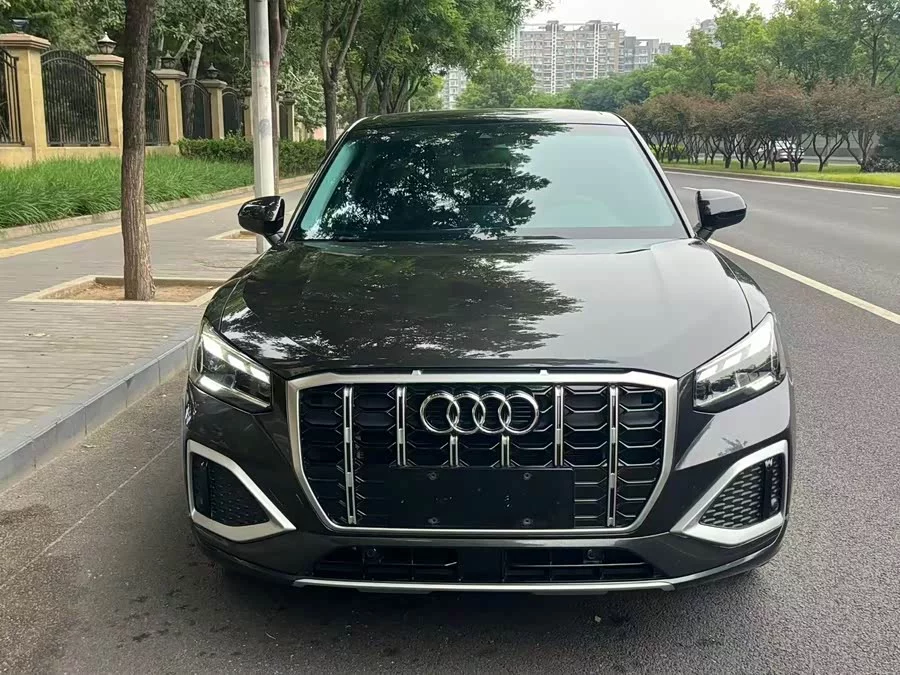 Audi Q2L