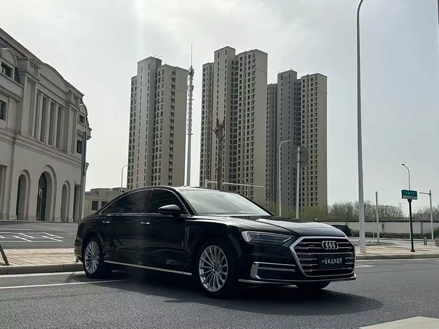 Audi A8