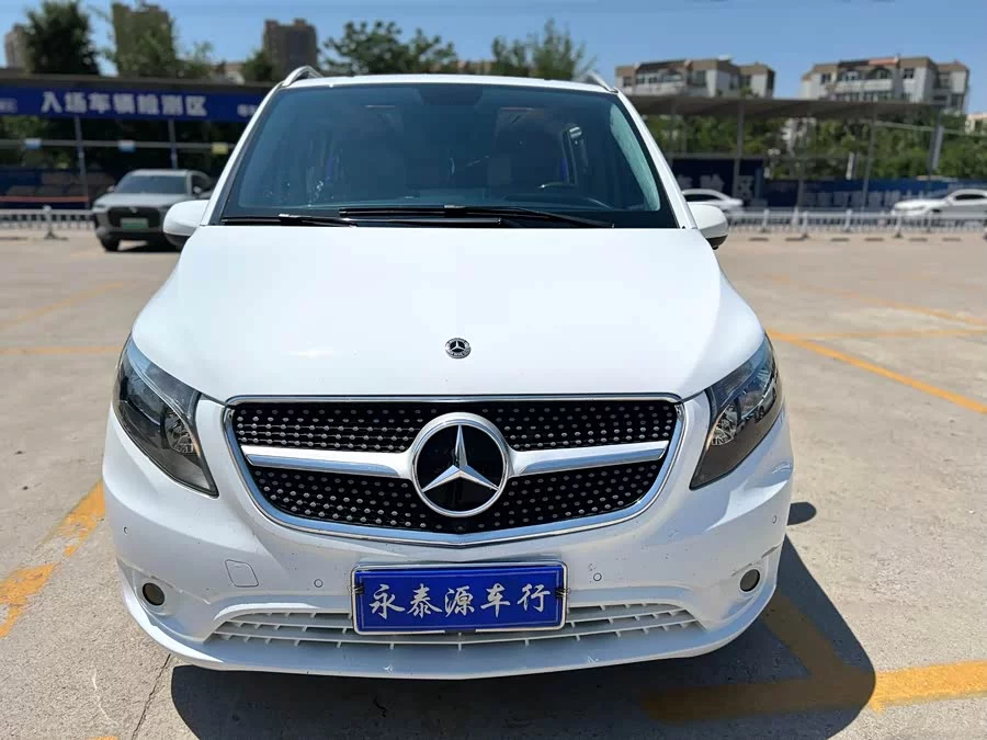 Mercedes Benz Vito