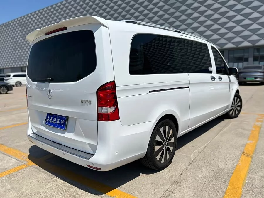Mercedes Benz Vito
