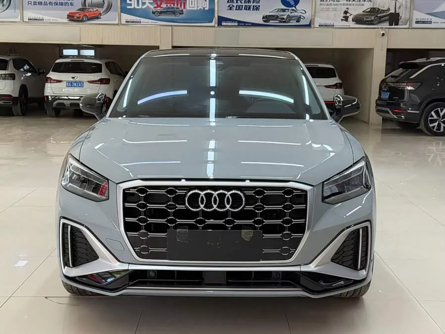 Audi Q2L