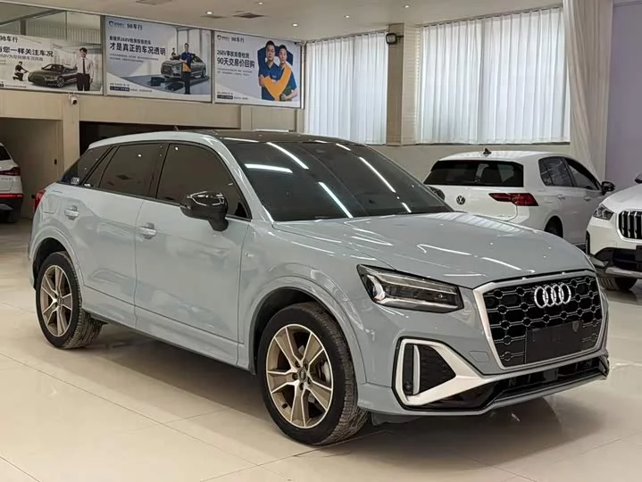 Audi Q2L