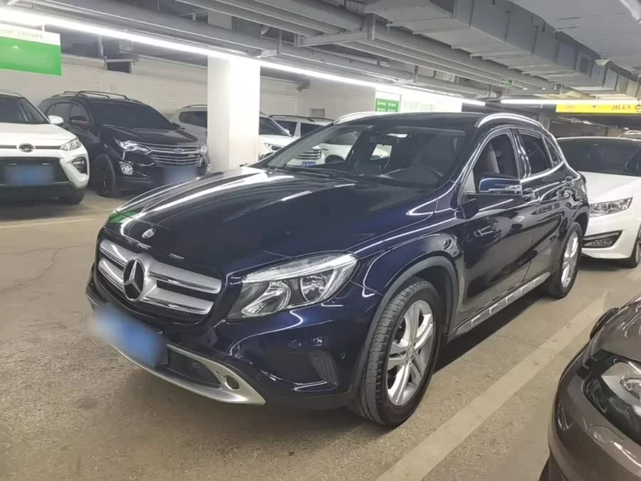 Mercedes Benz GLA
