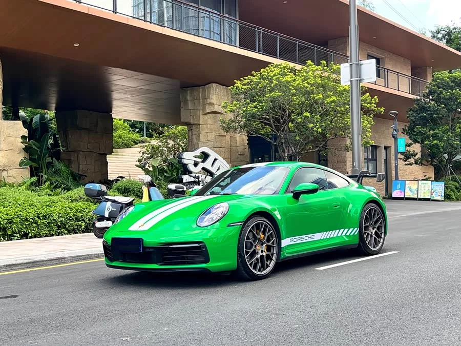 Porsche 911