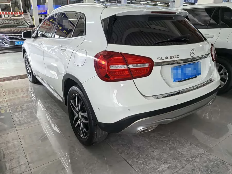Mercedes Benz GLA