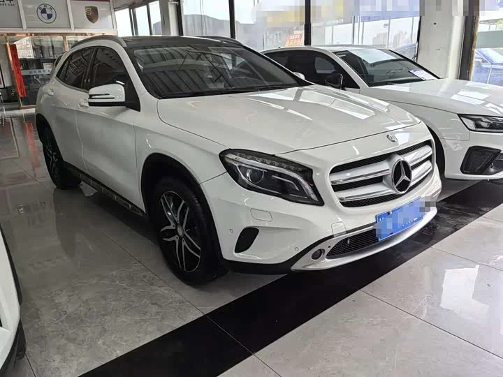 Mercedes-Benz GLA