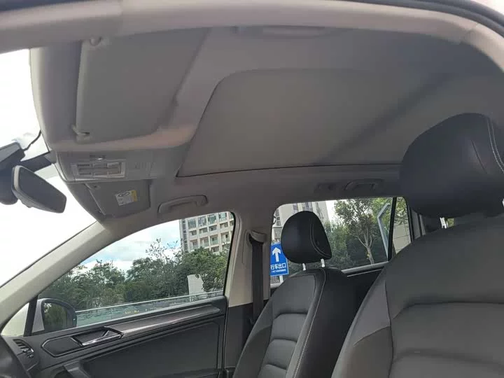 Volkswagen Tiguan L
