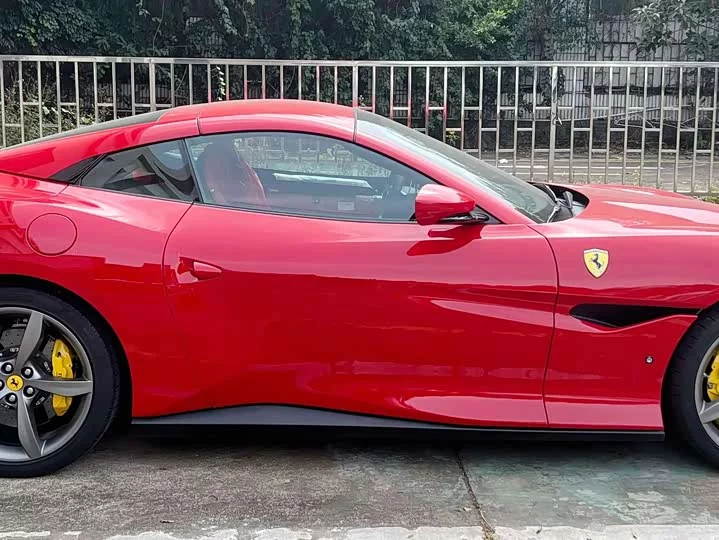 ferrari Portofino