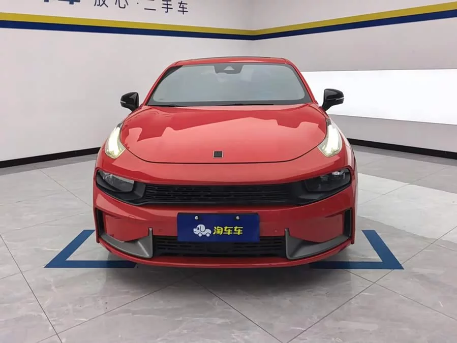 Lynk & Co 03