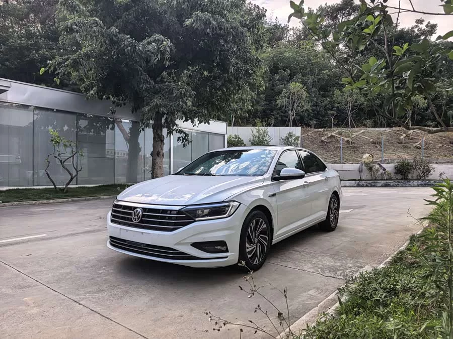 Volkswagen Sagitar