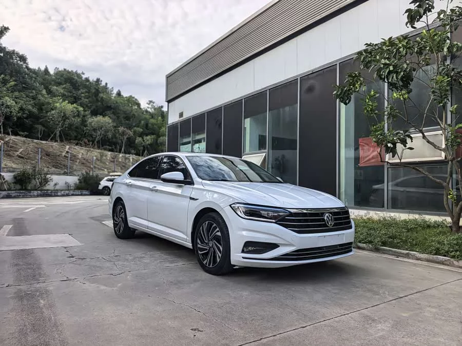 Volkswagen Sagitar