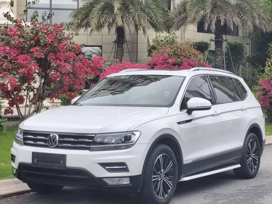 Volkswagen Tiguan L