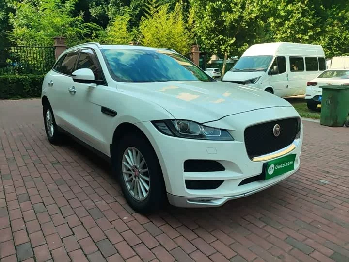 Jaguar F-PACE
