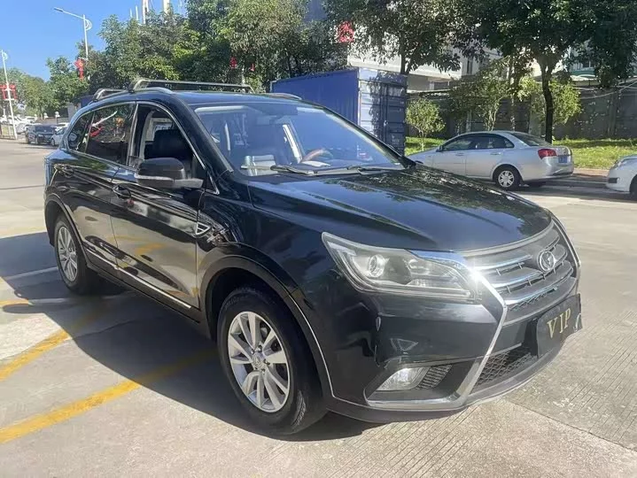 BAIC S6