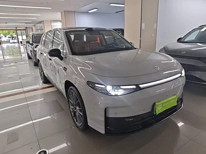 Leapmotor Zero running C10