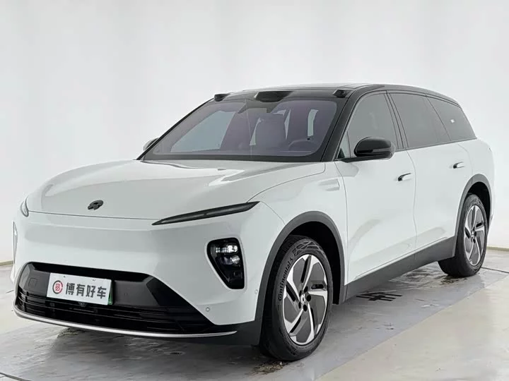 NIO ES8