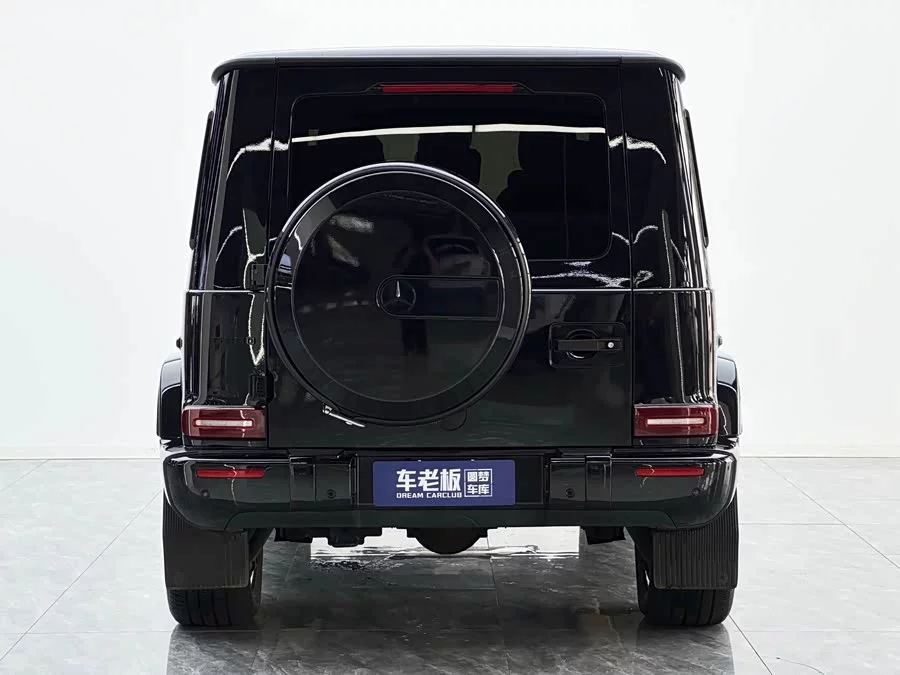 Mercedes Benz G-rated