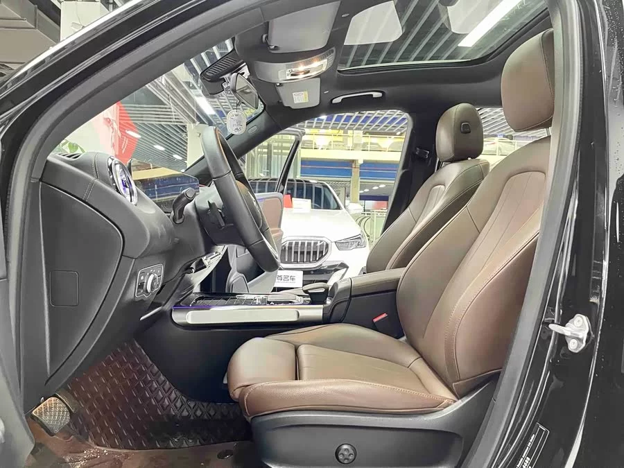 Mercedes Benz GLB