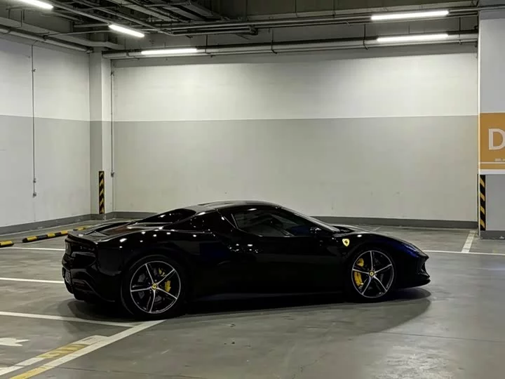 ferrari 296