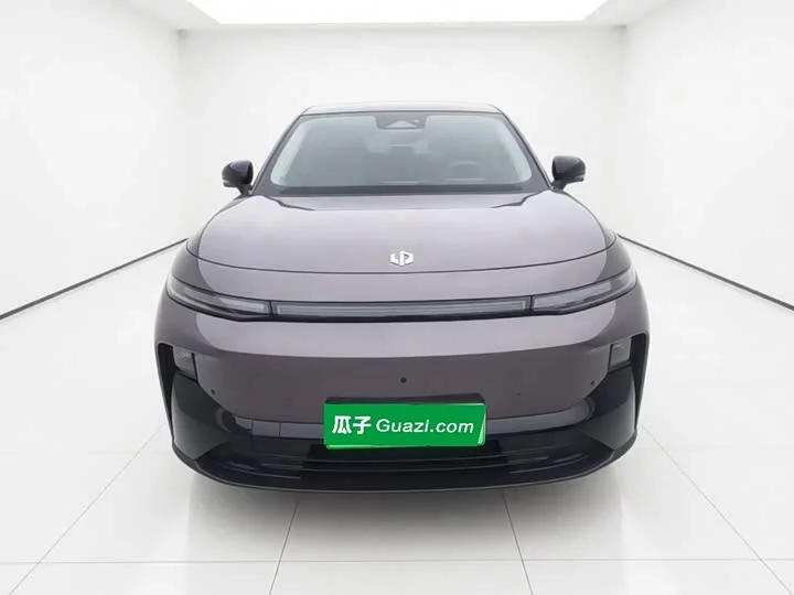 Leapmotor B10