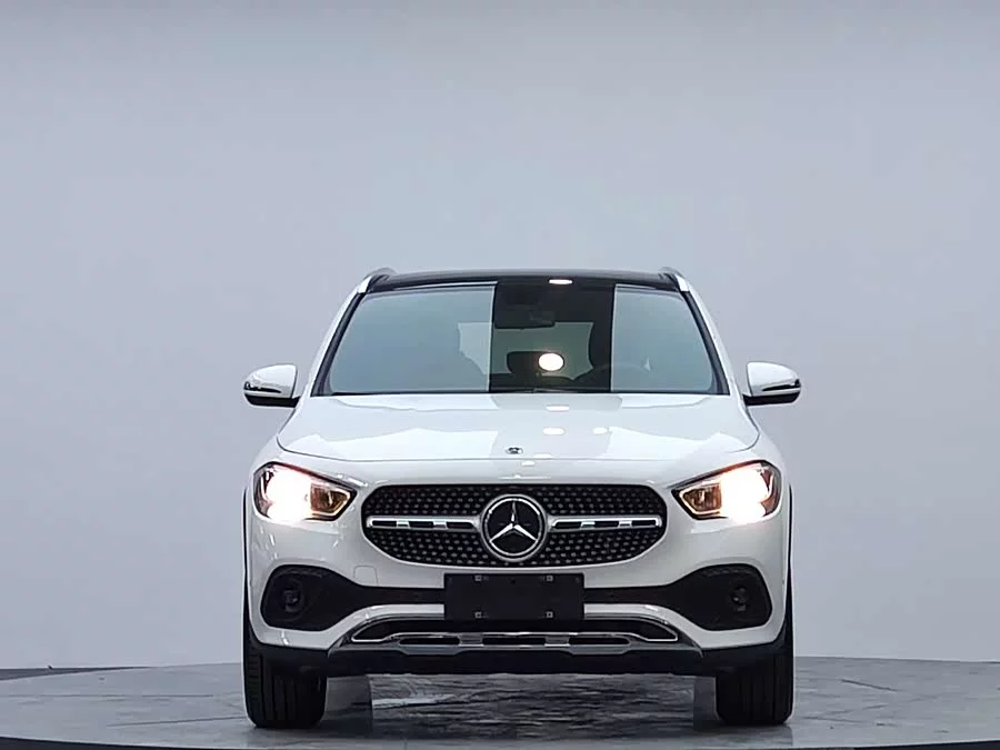 Mercedes Benz GLA