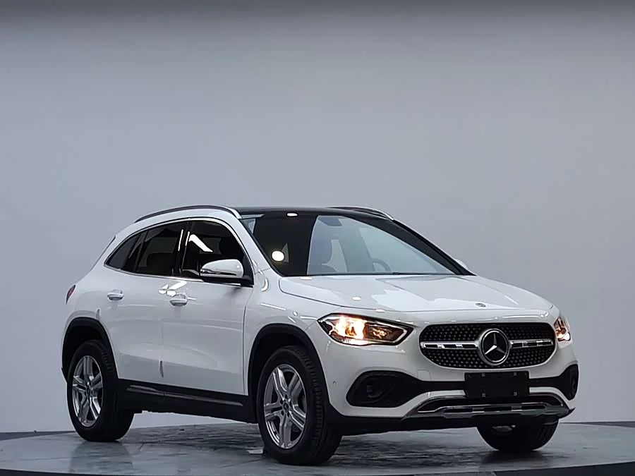 Mercedes Benz GLA