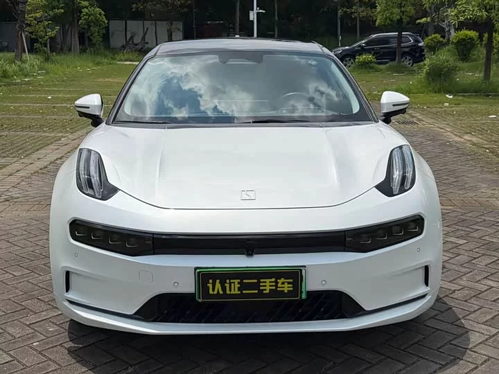 ZEEKR 001