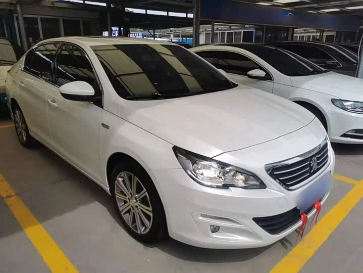 Peugeot 408
